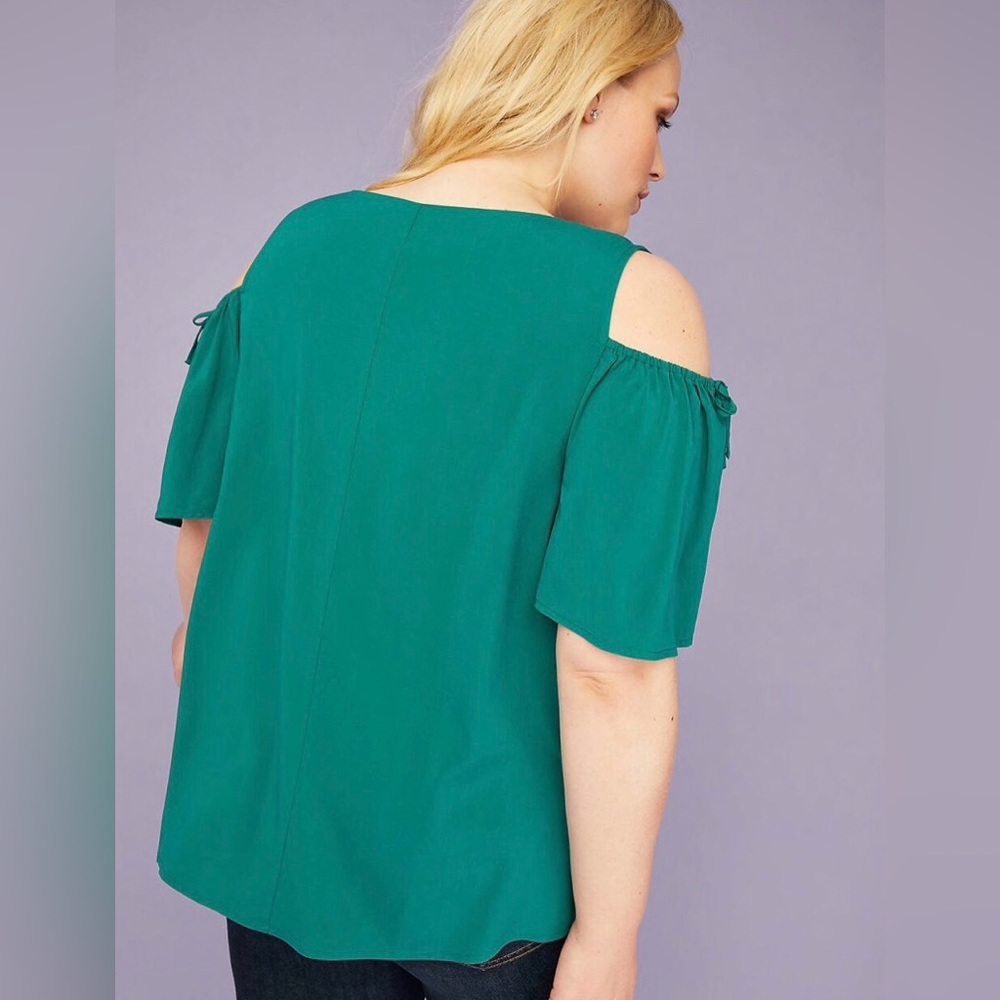 Cold-Shoulder Top Lace Inset - Picture 3 of 3